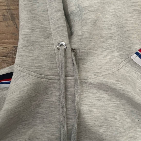 Tommy Hilfiger Women’s Gray Sweatshirt With Stripe Size S/P - Picture 2 of 7